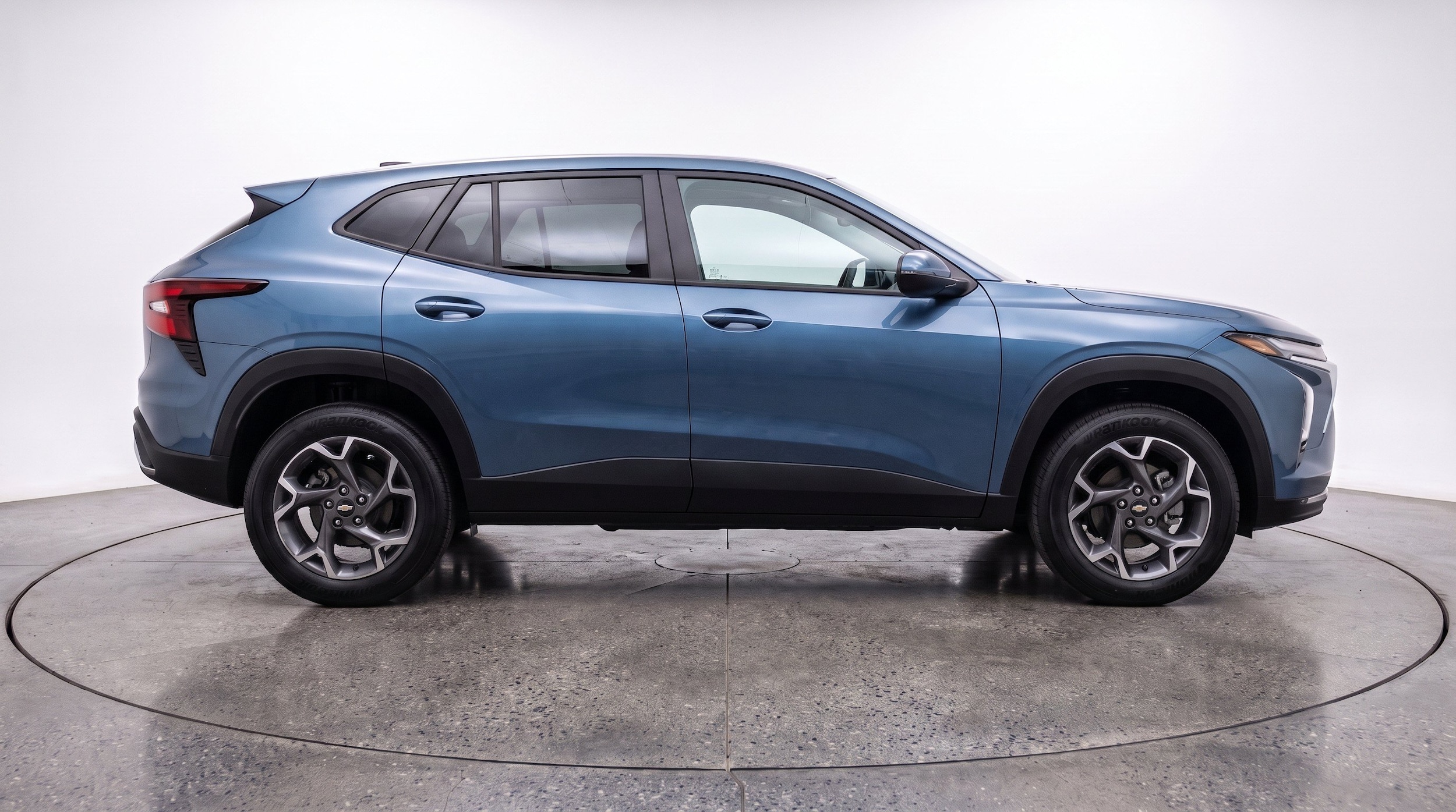 Thumbnail: 2025 Chevrolet Trax - 11