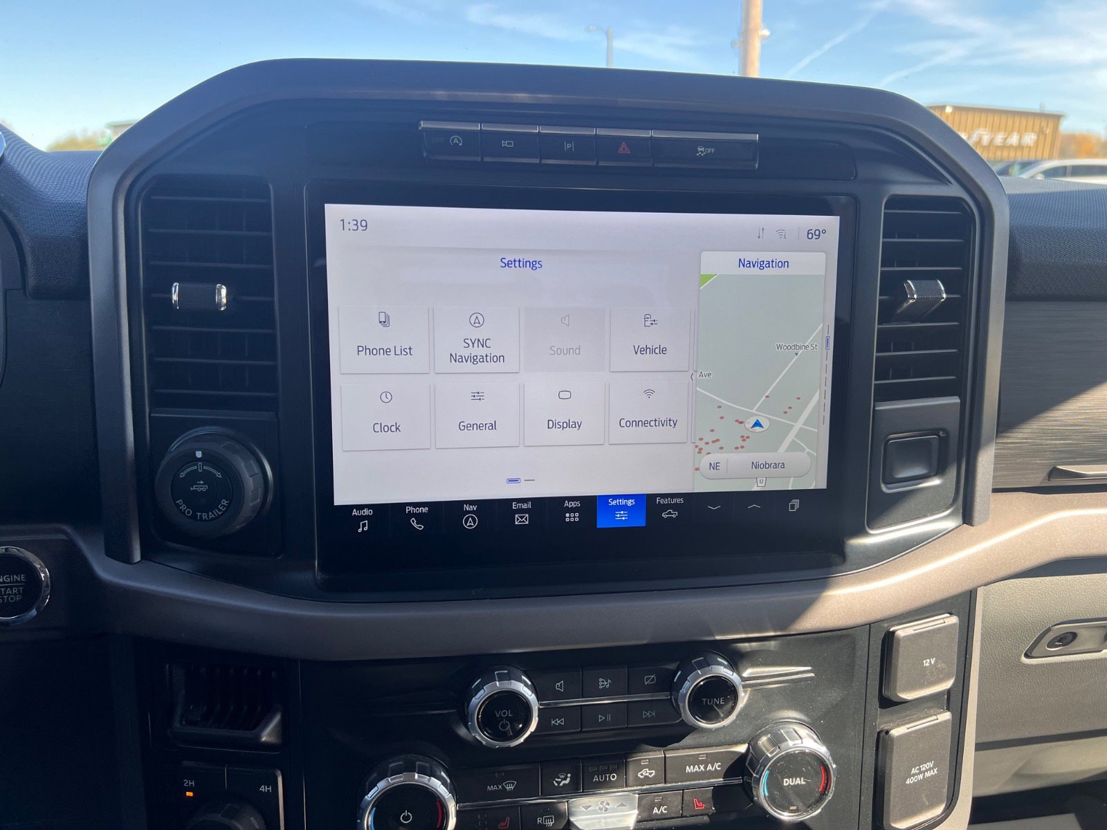 2024 Ford F-150 XLT - Photo 19