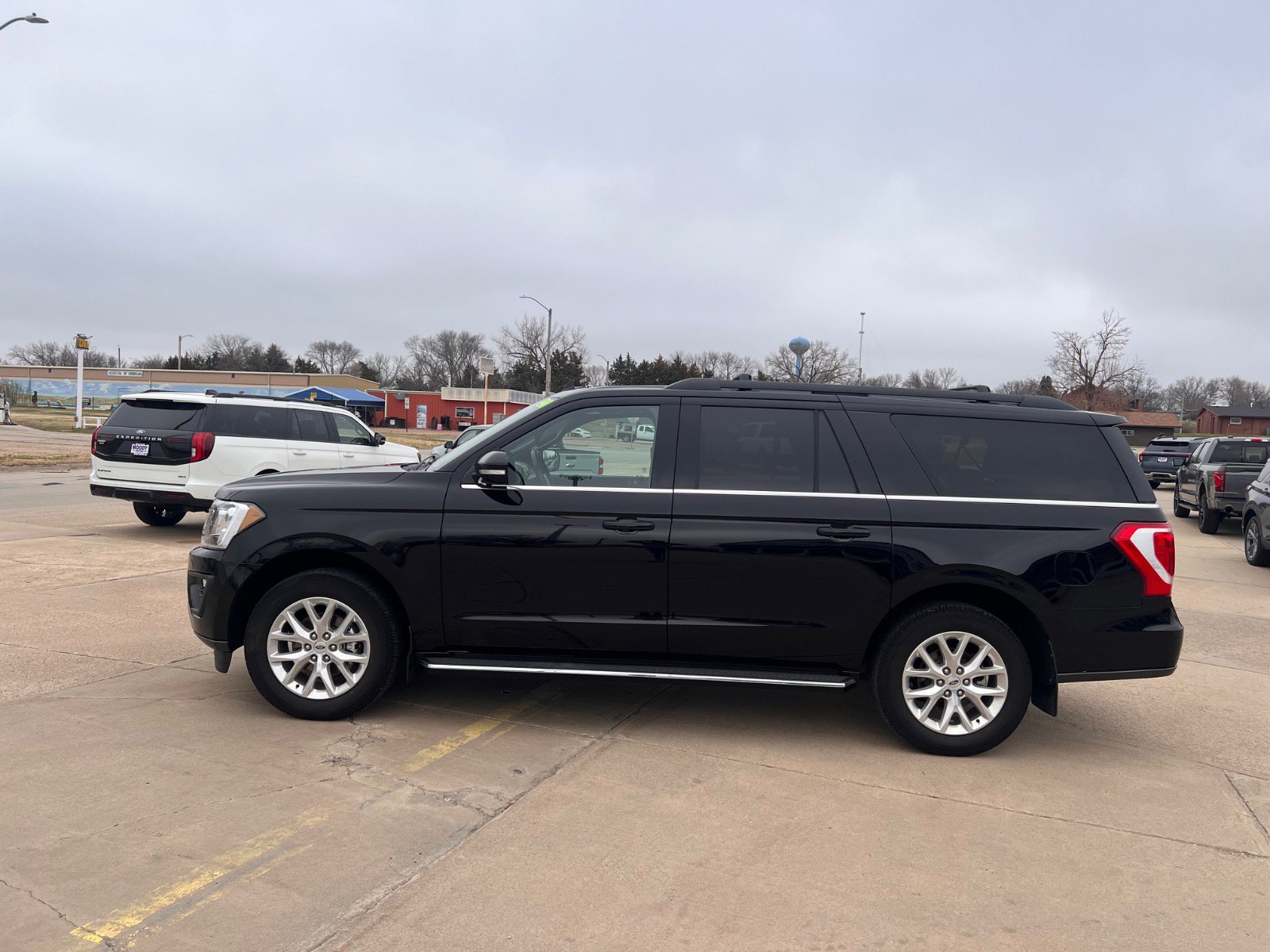 2021 Ford Expedition XLT MAX 4x4's photo