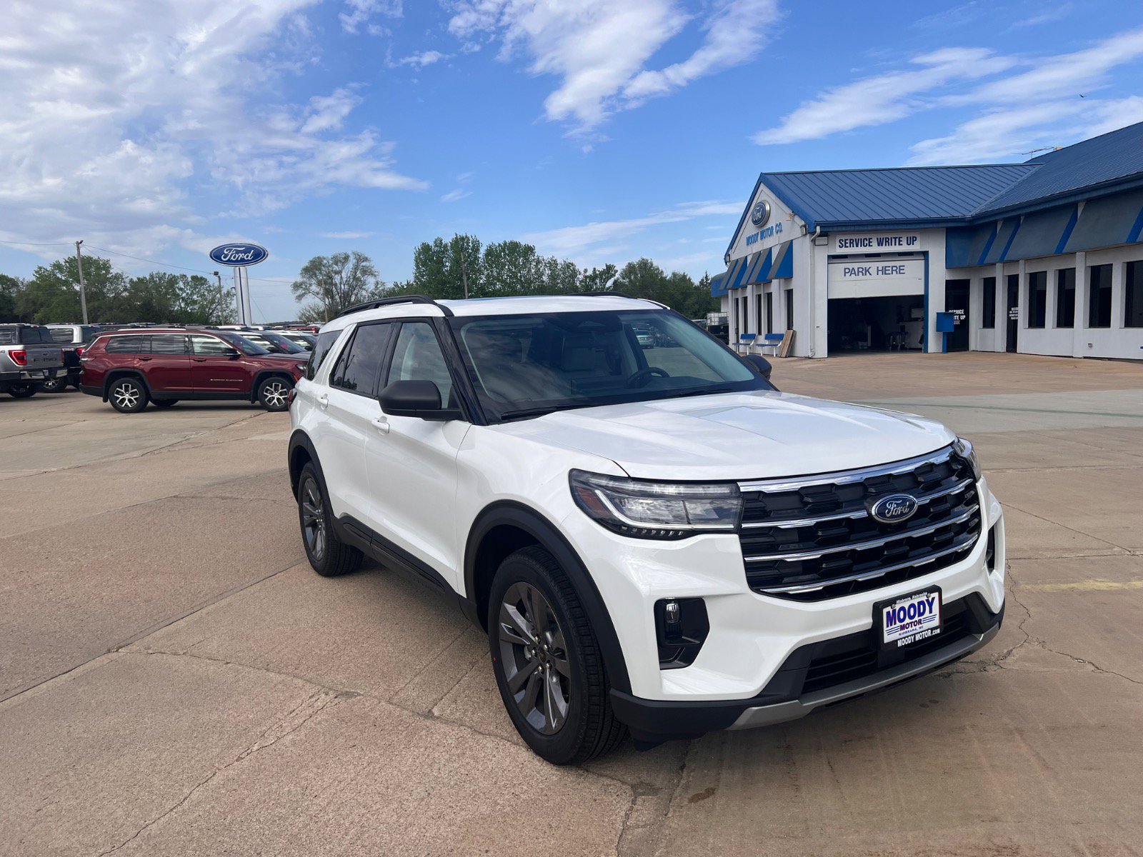 2026 Ford Explorer Active 4WD's photo