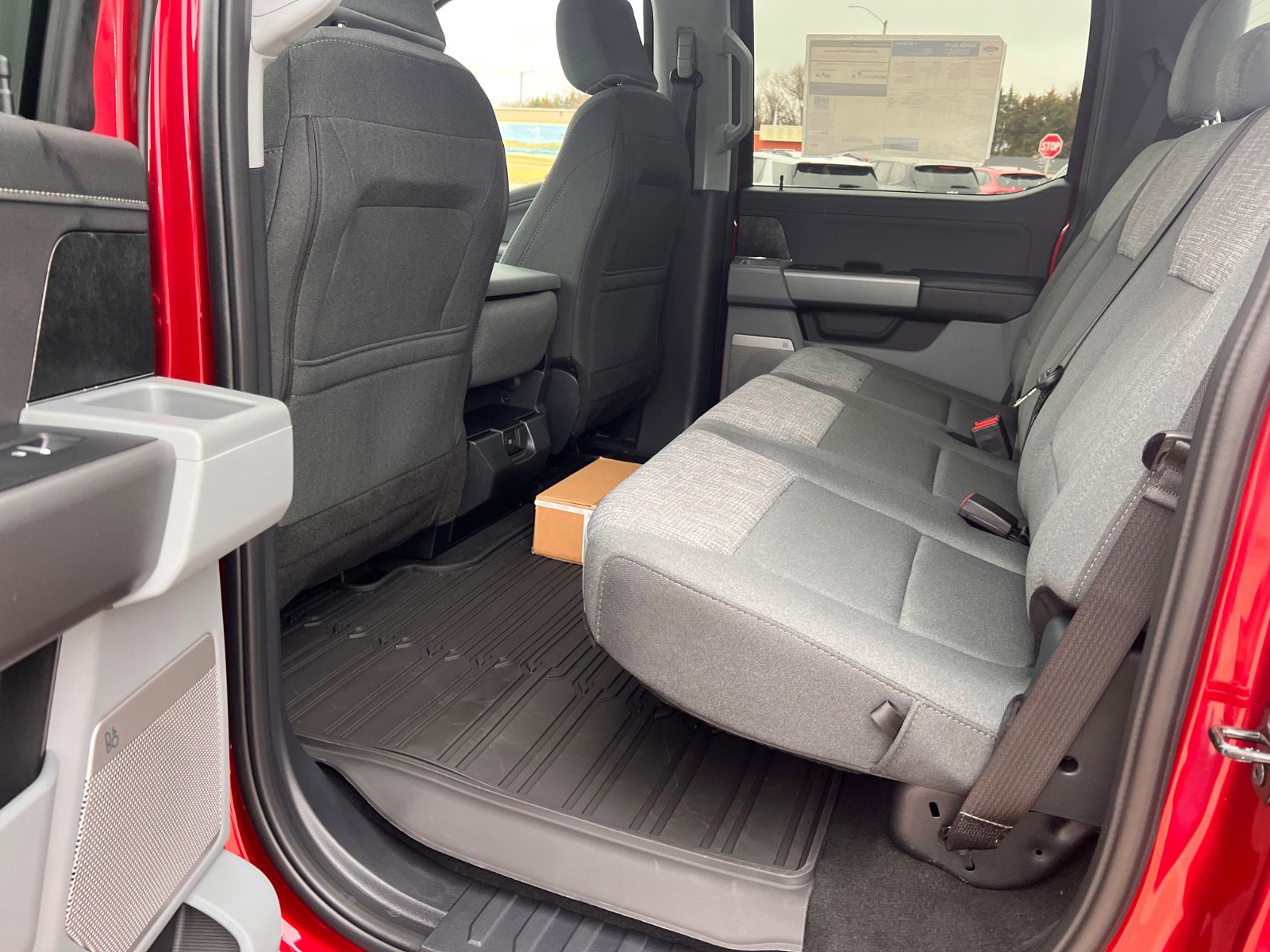 2026 Ford F-350 Super Duty XLT - Photo 9