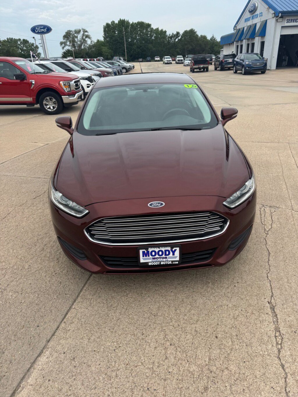 Used 2016 Ford Fusion SE Sedan