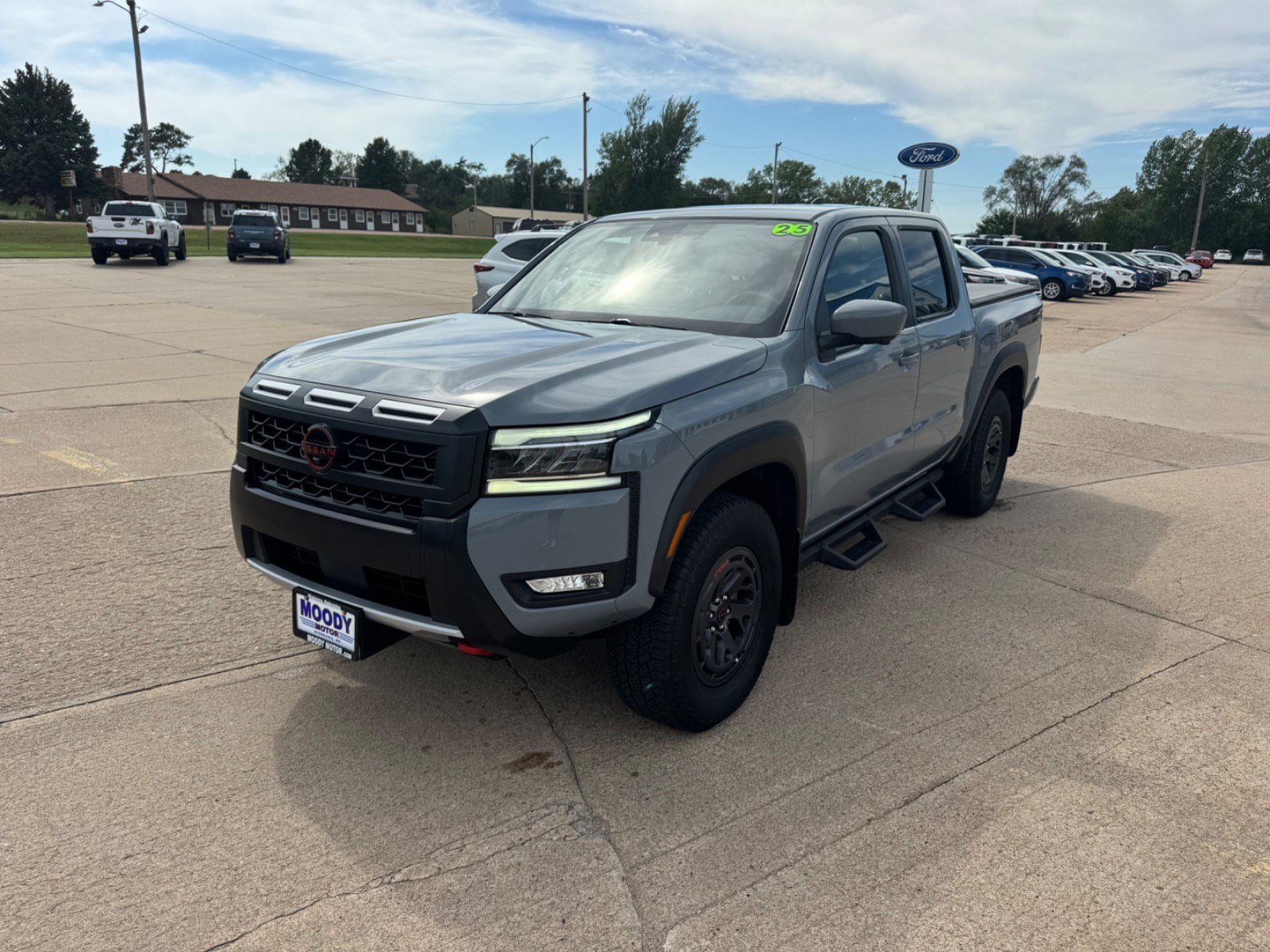 2025 Nissan Frontier