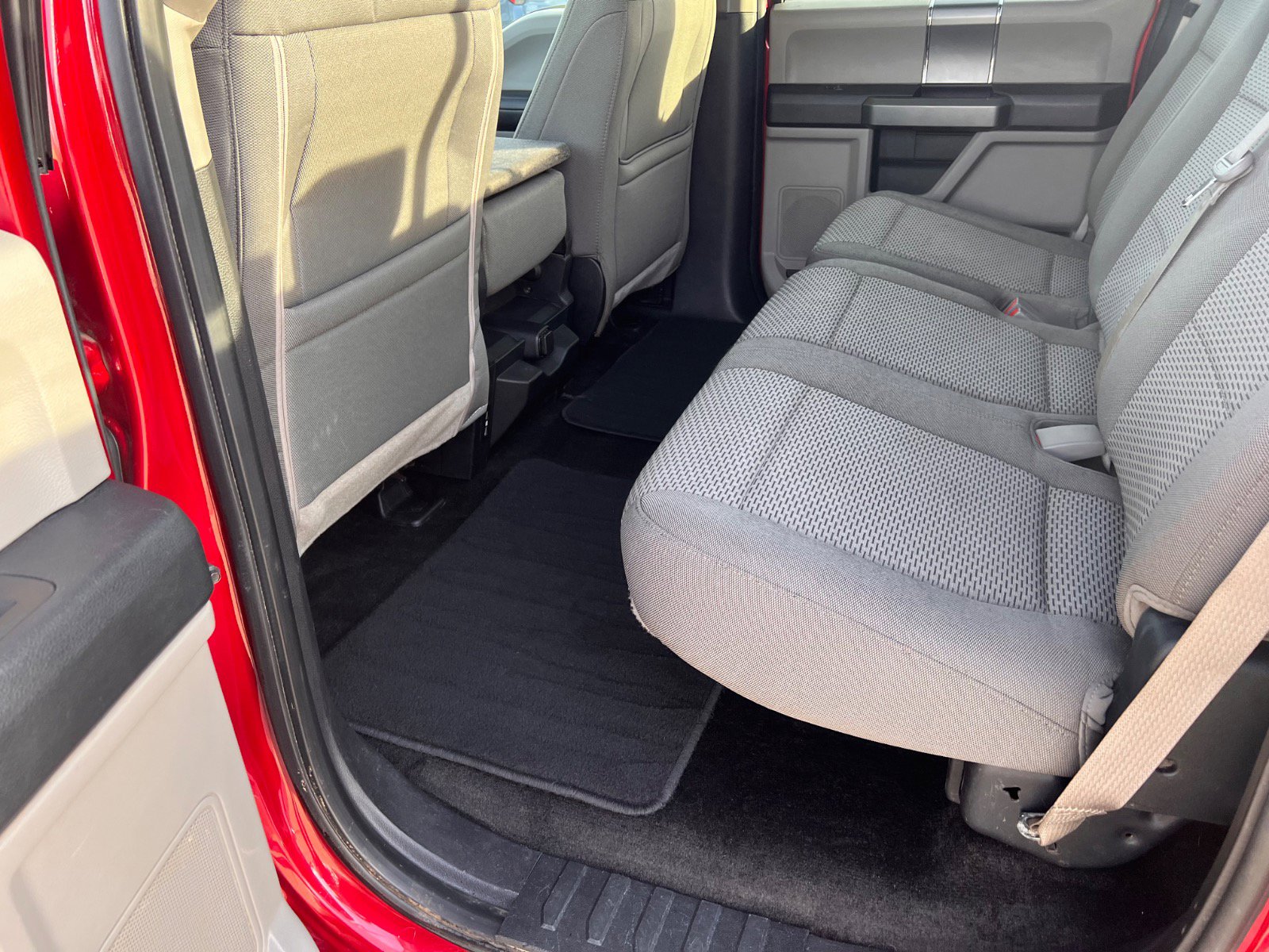 2018 Ford F-150 XLT - Photo 9