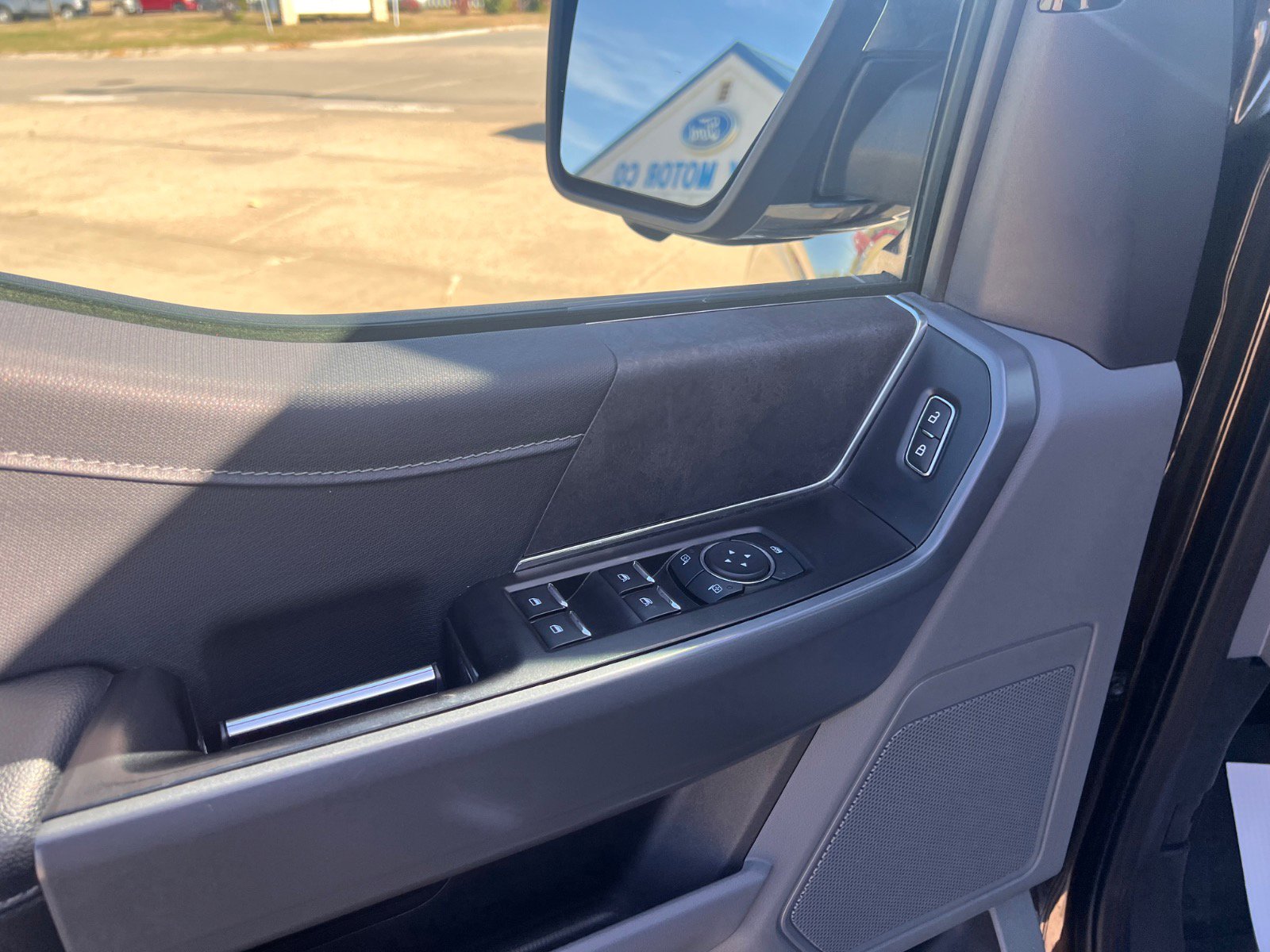 2024 Ford F-150 XLT - Photo 13