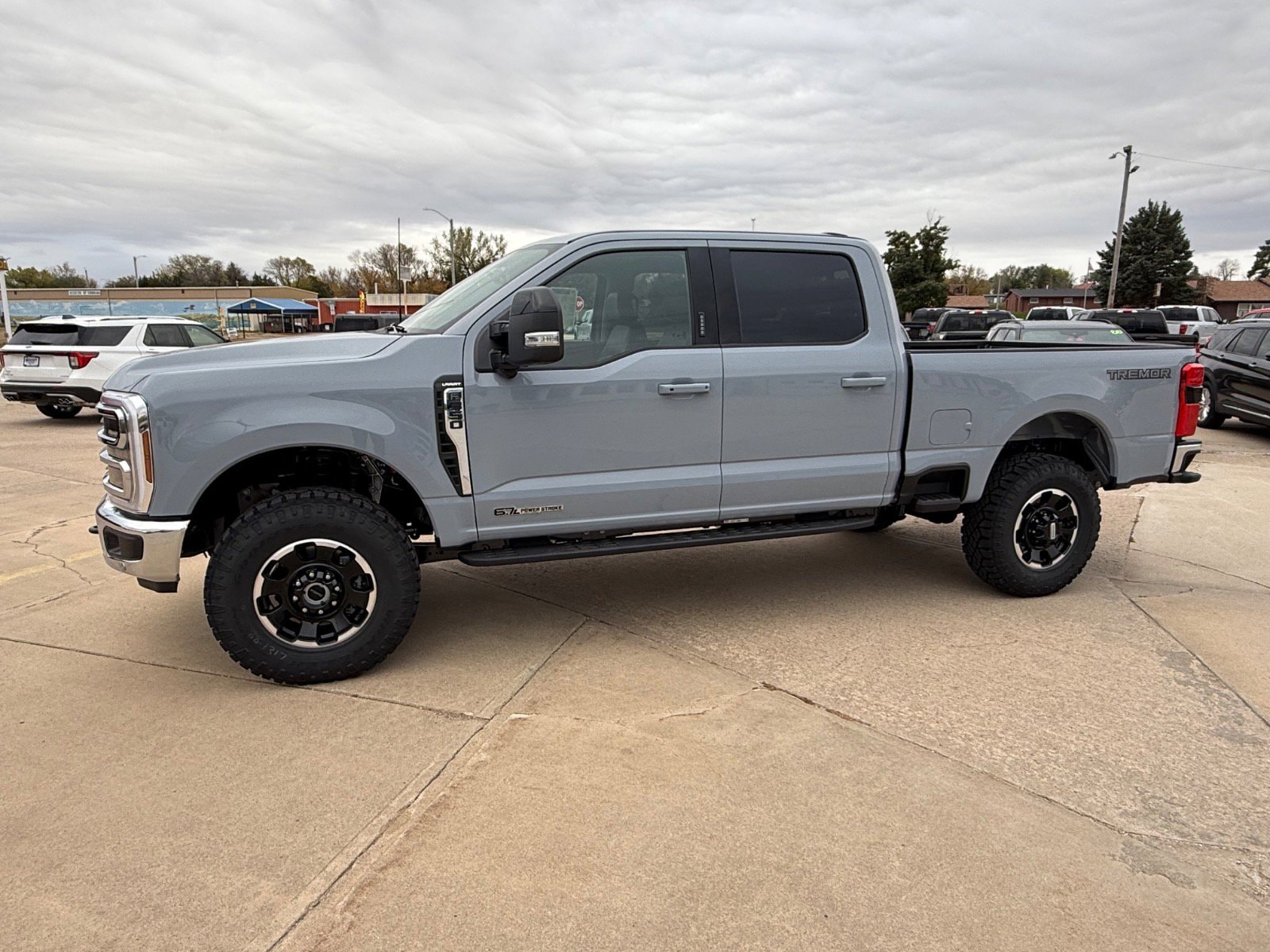 2026 Ford F-350 Super Duty Lariat's photo