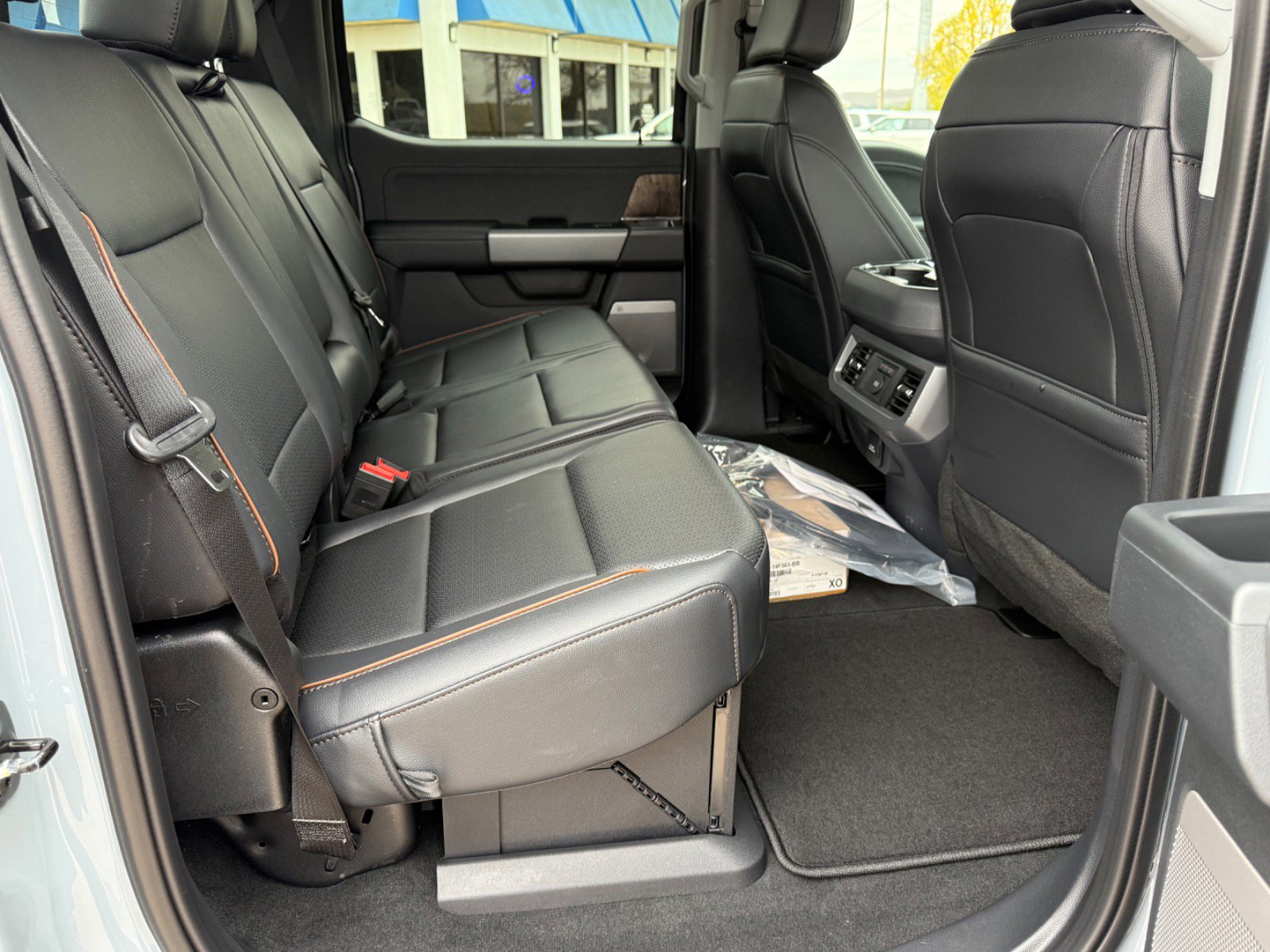 2026 Ford F-350 Super Duty Lariat - Photo 10