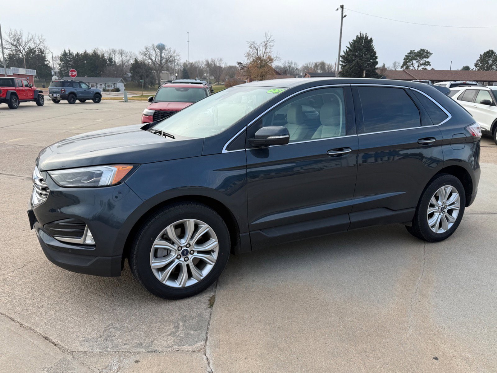 2022 Ford Edge Titanium