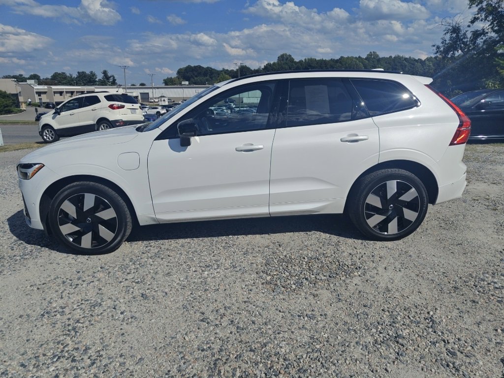 2024 Volvo XC60 Recharge Hybrid Ultimate photo 2