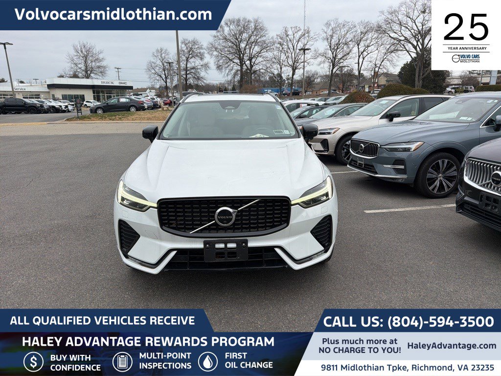 2023 Volvo XC60 Plus's photo