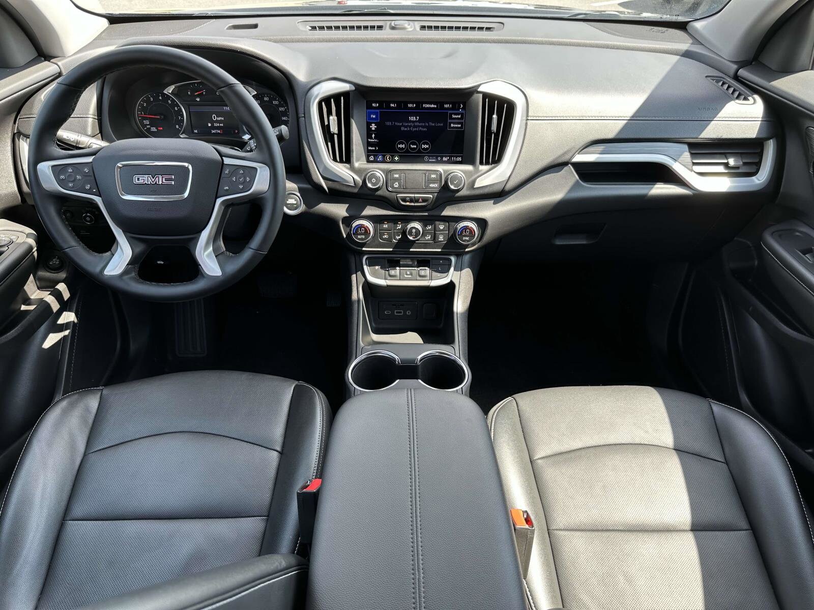 2024 Gmc Terrain SLT photo 2