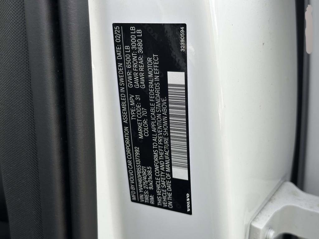 2025 Volvo XC90 Plus - Photo 27