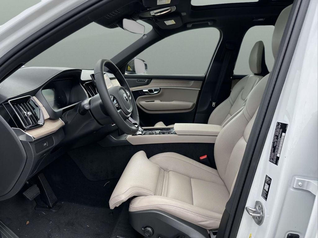 2026 Volvo XC90 Ultra - Photo 15