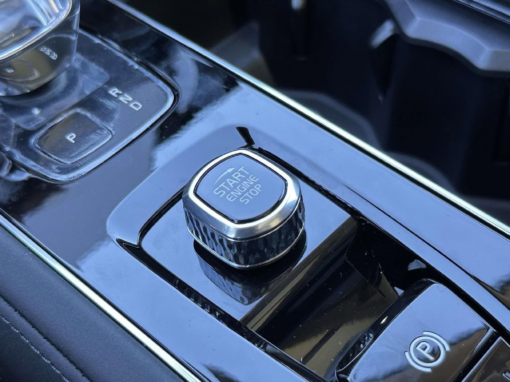 2026 Volvo XC90 Plus - Photo 7