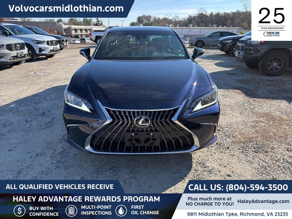 2022 Lexus ES 250's photo