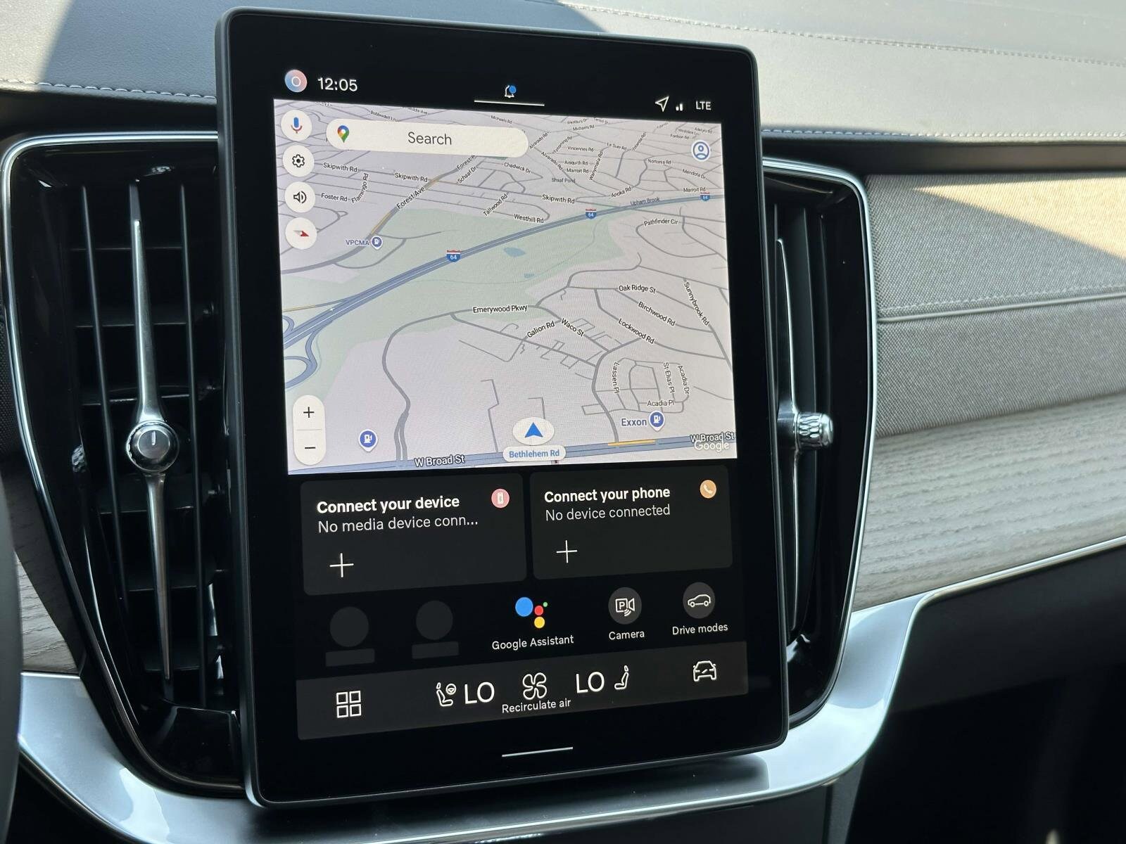 2026 Volvo XC90 B5 Core photo 2