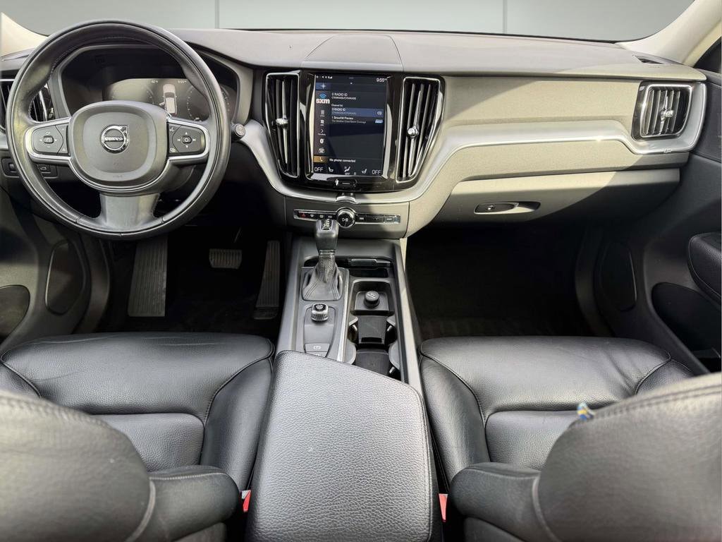 Used 2018 Volvo XC60 T5 Momentum SUV