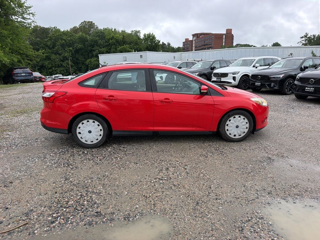 Used 2014 Ford Focus SE Sedan