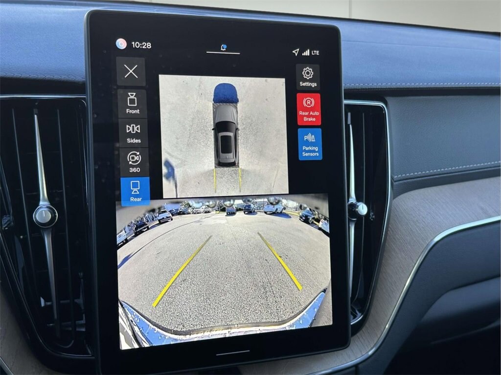 New 2026 Volvo XC60 B5 Ultra SUV