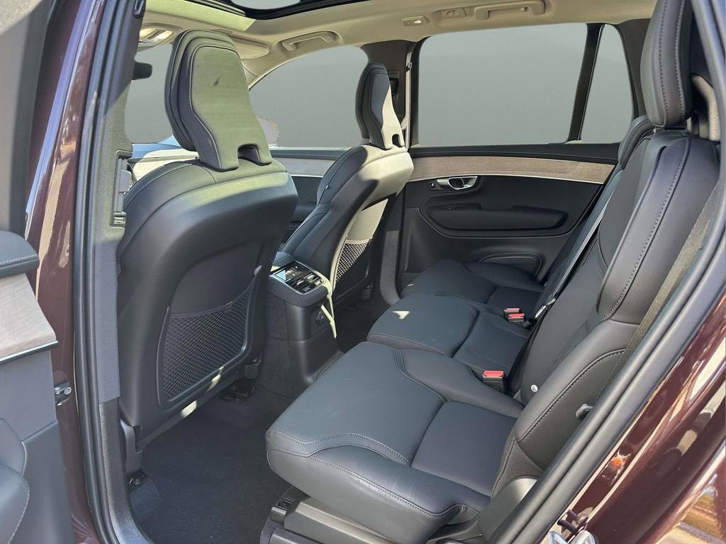 2025 Volvo XC90 Plus - Photo 14