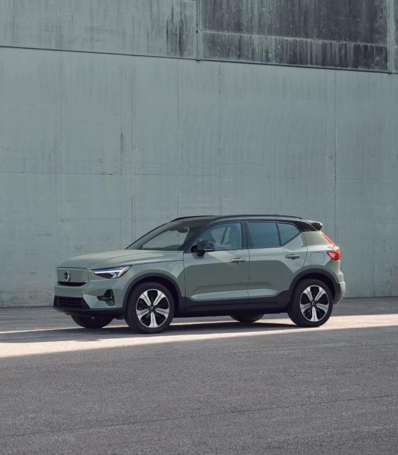 2024 Audi Q4 e-tron vs. Volvo XC40 Recharge Comparison: Pricing