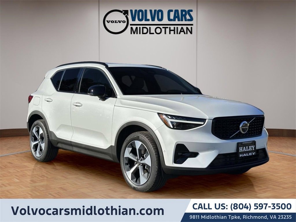 2026 Volvo XC40 Plus's photo
