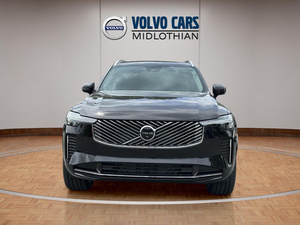 2026 Volvo XC90 Plus - Photo 25