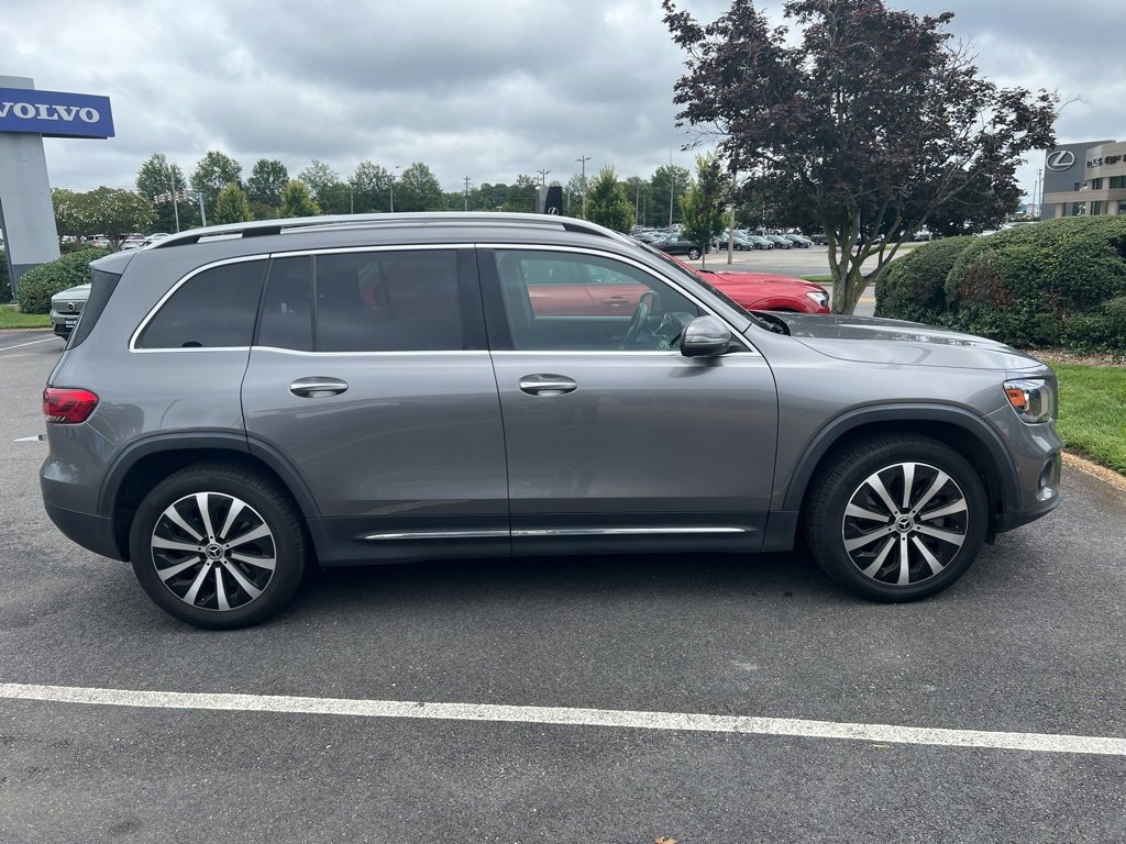 2022 Mercedes Benz GLB 250 photo 3
