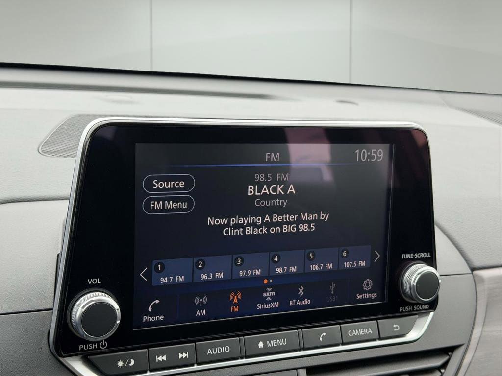 Used 2024 Nissan Altima 2.5 SV Sedan