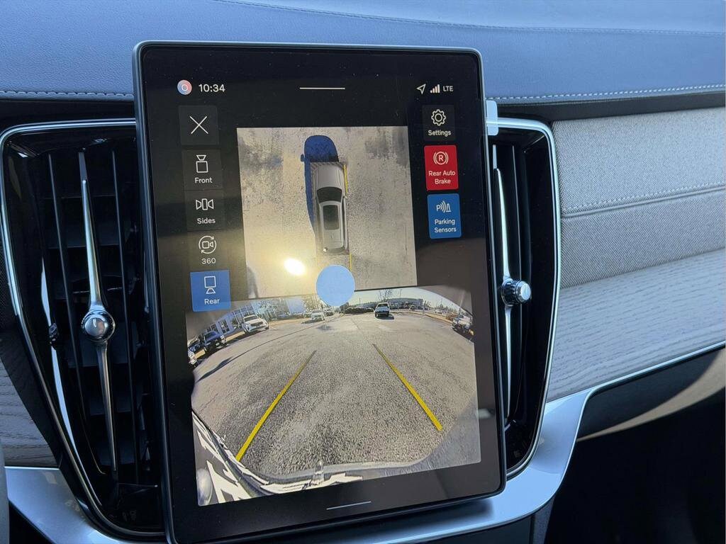 New 2026 Volvo XC90 B6 Plus 7-Seater SUV