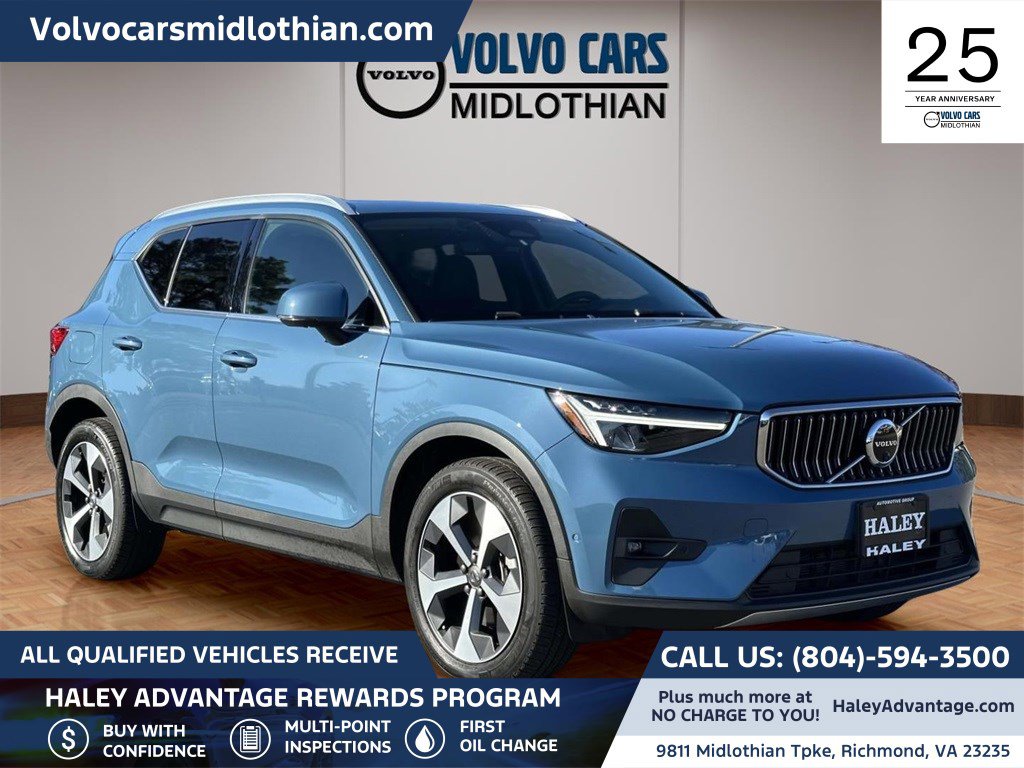 2023 Volvo XC40 Plus's photo