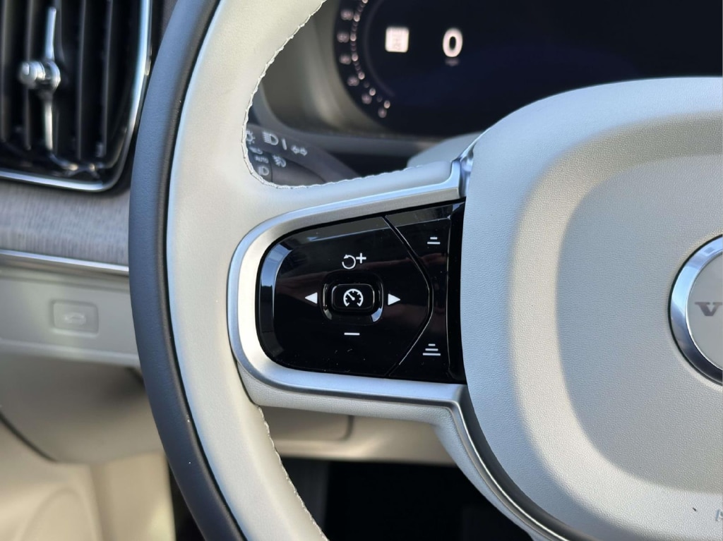 2026 Volvo XC90 Ultra - Photo 8