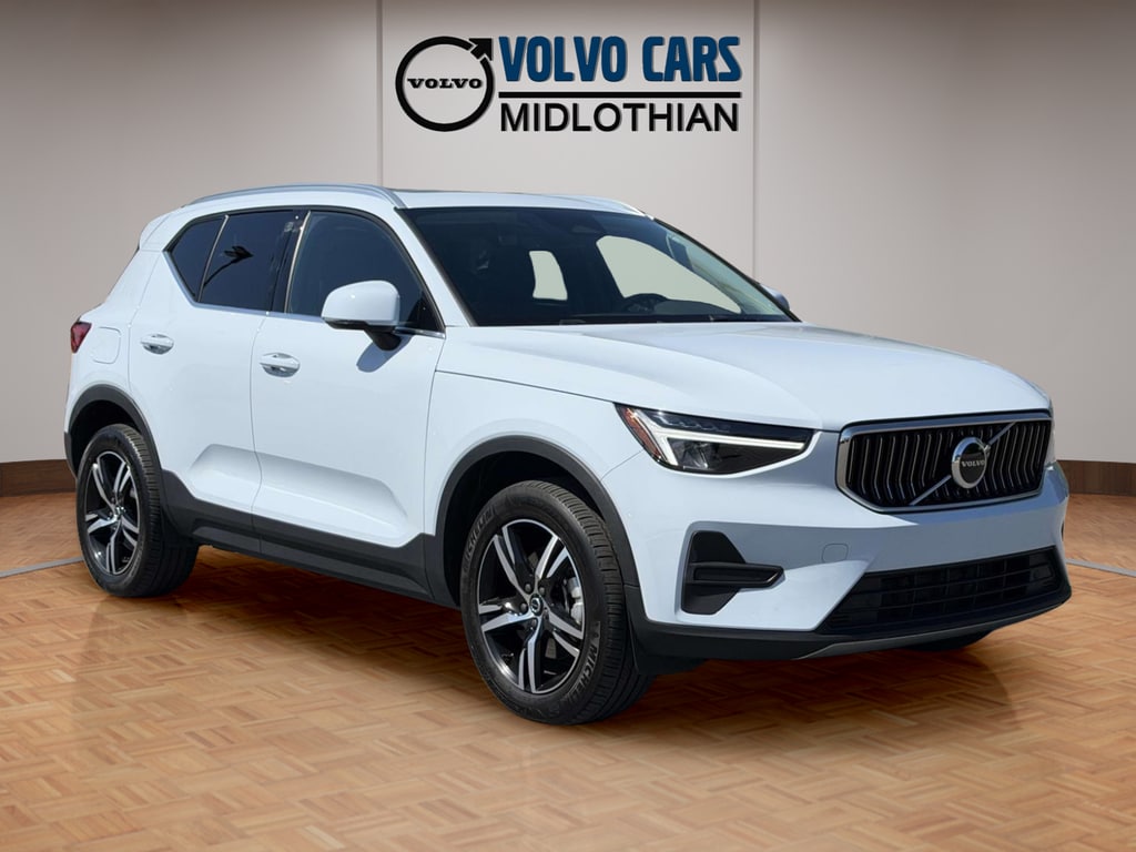 2024 Volvo XC40 B5 Core Bright AWD's photo