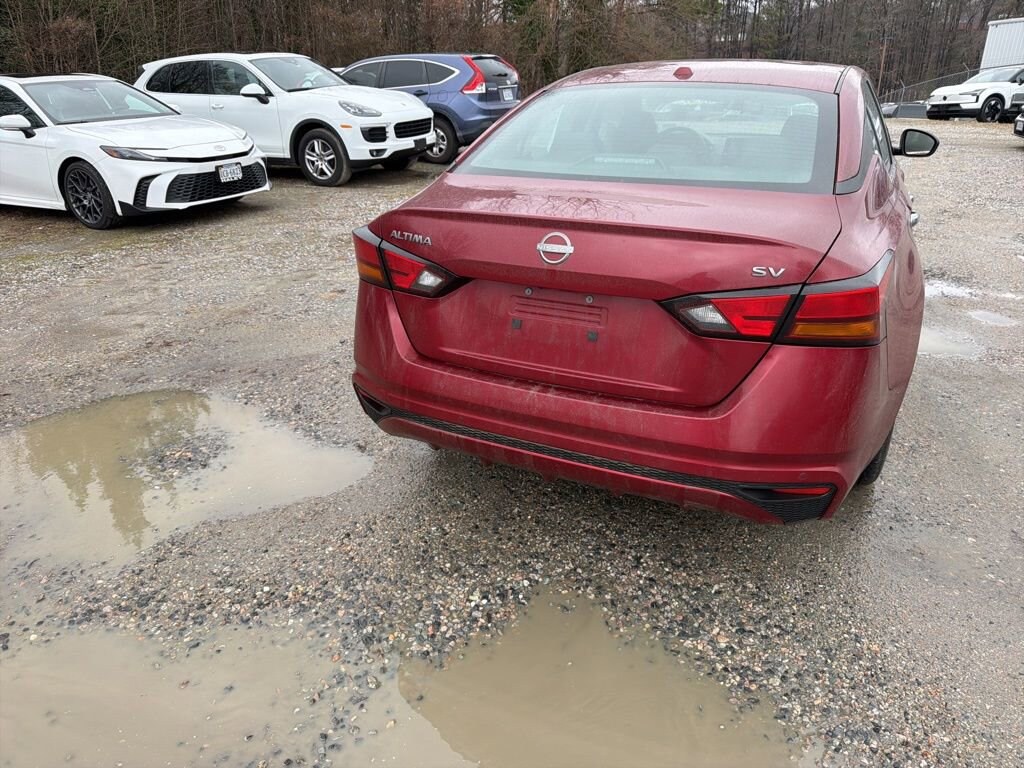 Used 2024 Nissan Altima 2.5 SV Sedan