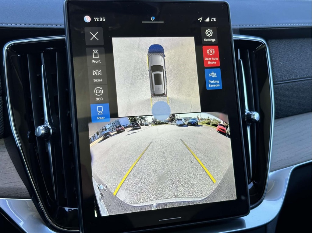 2026 Volvo XC90 Plus - Photo 11
