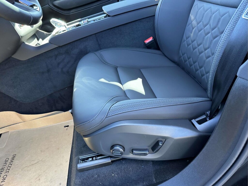 2026 Volvo XC90 Plus - Photo 19