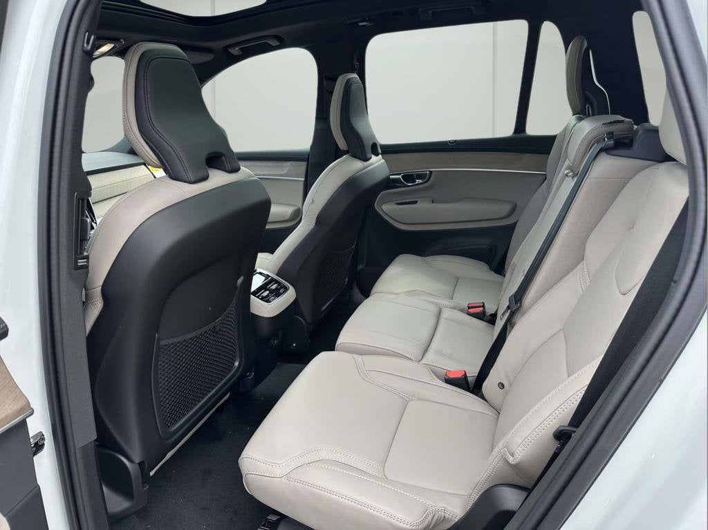2026 Volvo XC90 Ultra - Photo 14