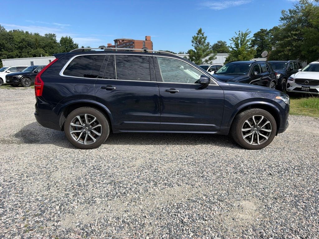 Used 2017 Volvo XC90 T6 Momentum SUV