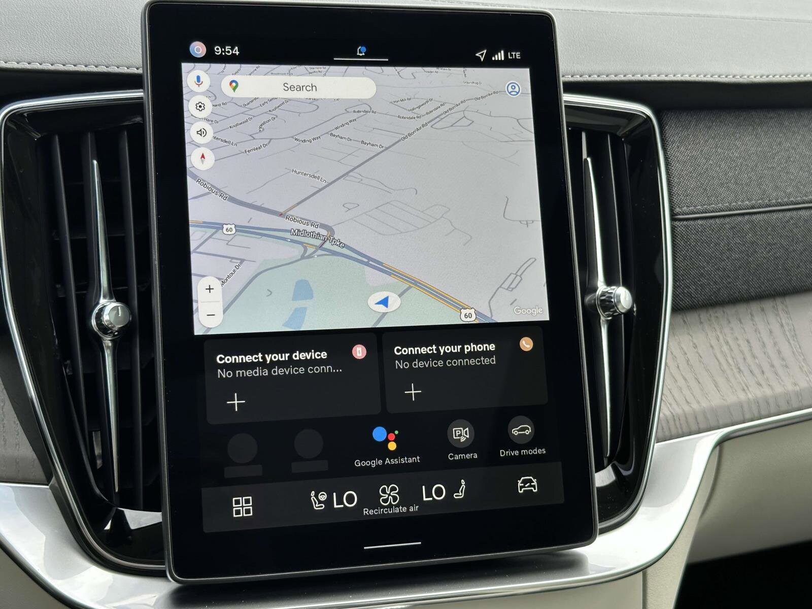 2026 Volvo XC90 photo 2
