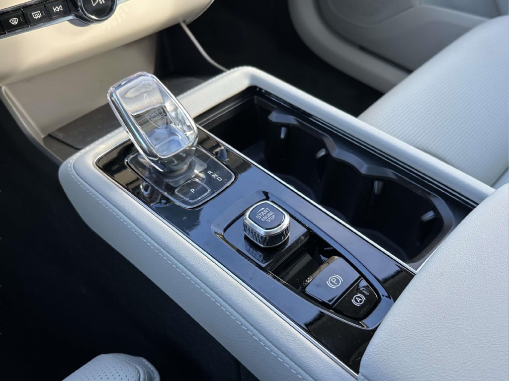 2026 Volvo XC90 Ultra - Photo 6