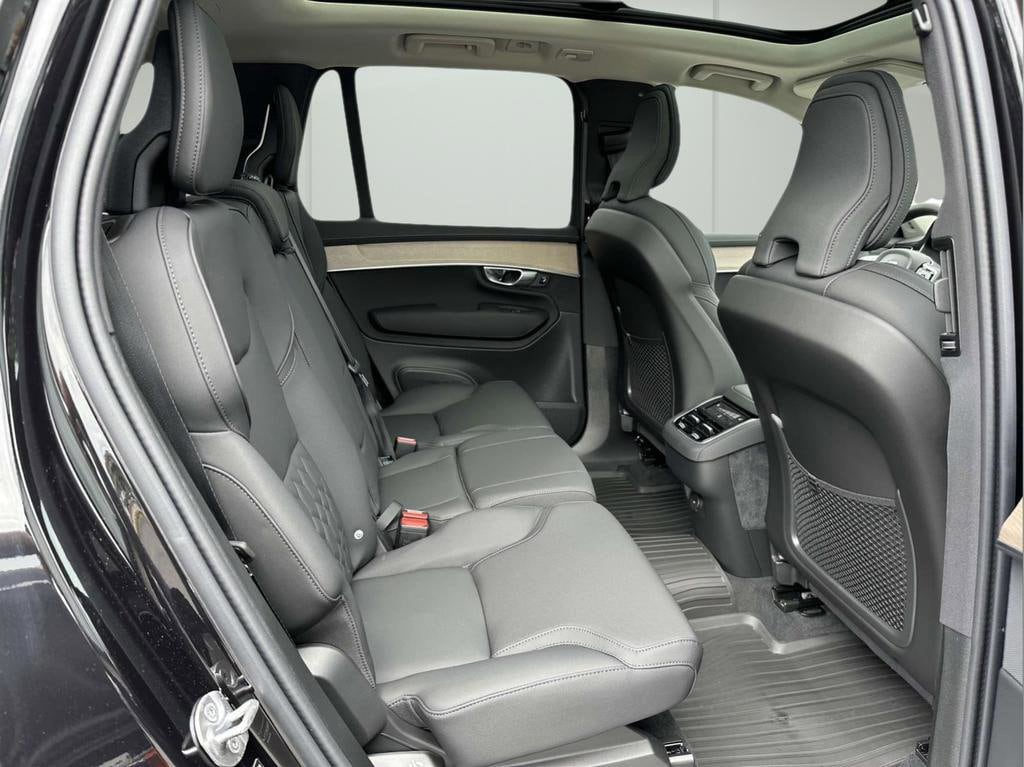 2026 Volvo XC90 Plus - Photo 12