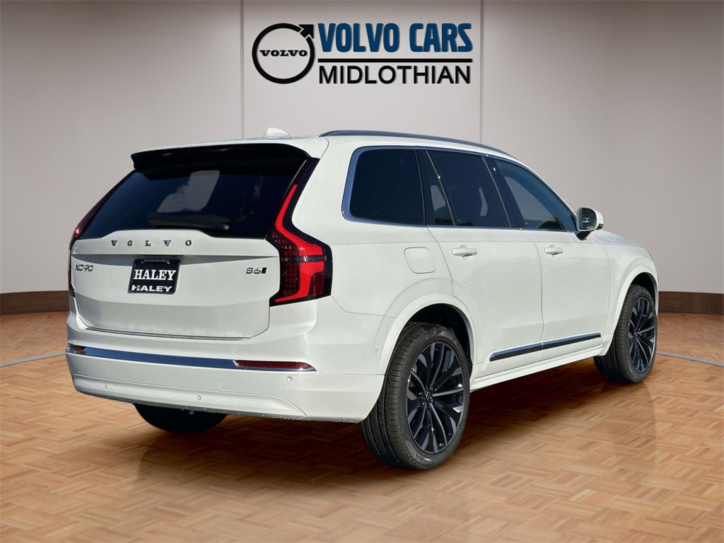 2026 Volvo XC90 Plus photo 3