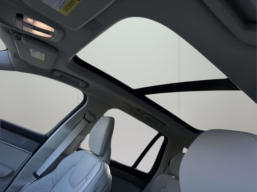 2026 Volvo XC90 Ultra - Photo 18