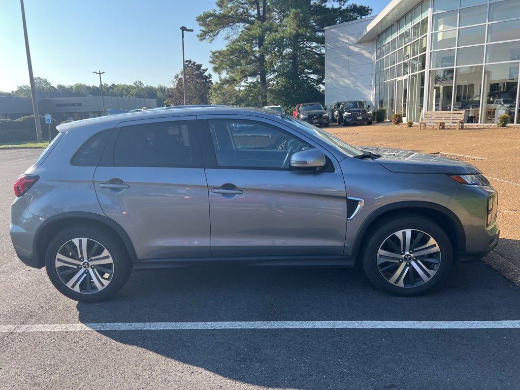 2024 Mitsubishi Outlander Sport SE photo 3