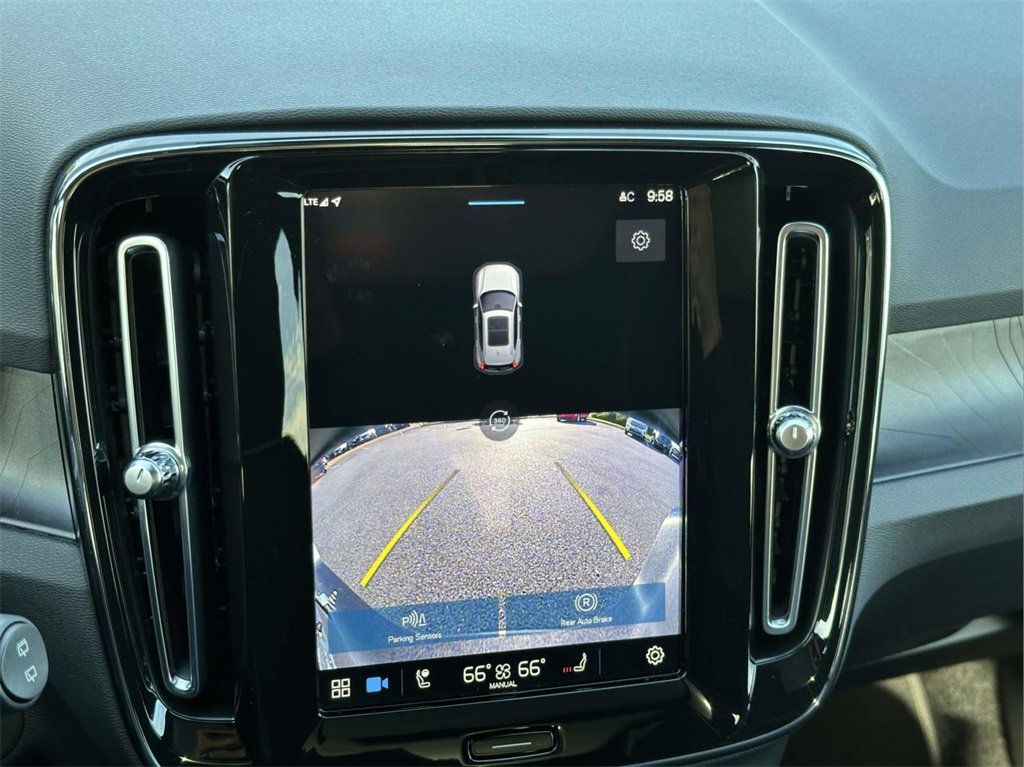 2023 Volvo XC40 Recharge Ultimate photo 4