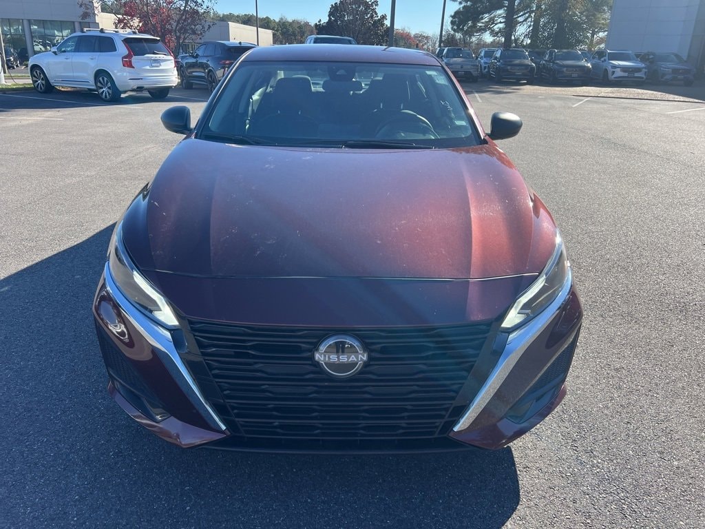 Used 2024 Nissan Altima 2.5 SV Sedan