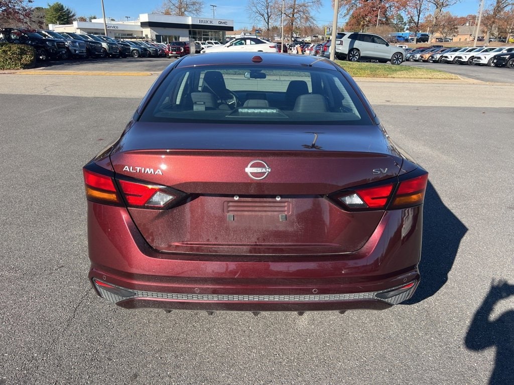 Used 2024 Nissan Altima 2.5 SV Sedan