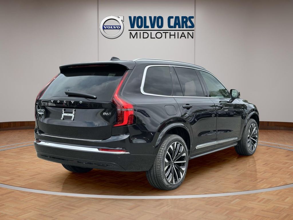 2026 Volvo XC90 Plus - Photo 20