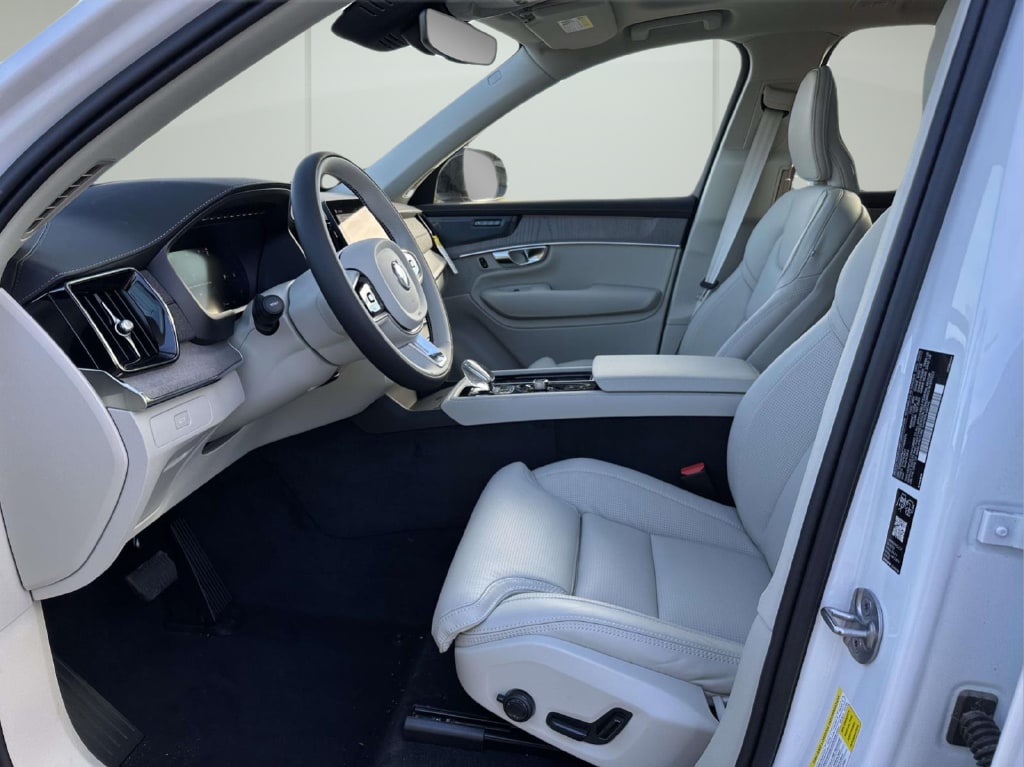 2026 Volvo XC90 Ultra - Photo 15
