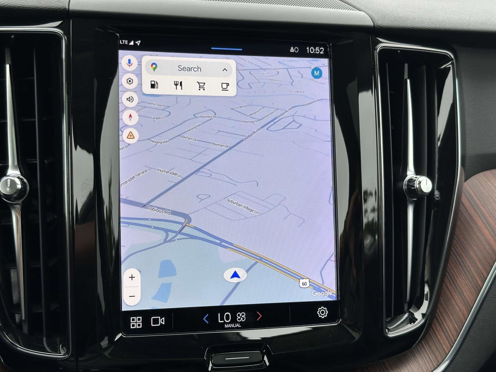 2023 Volvo XC60 B5 Plus photo 3
